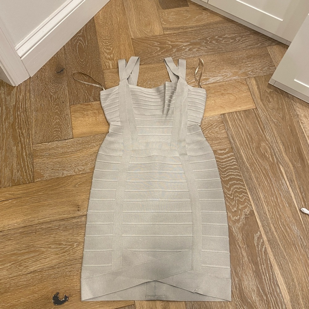 Herve Leger Velma bandage dress in color moonstruck size M